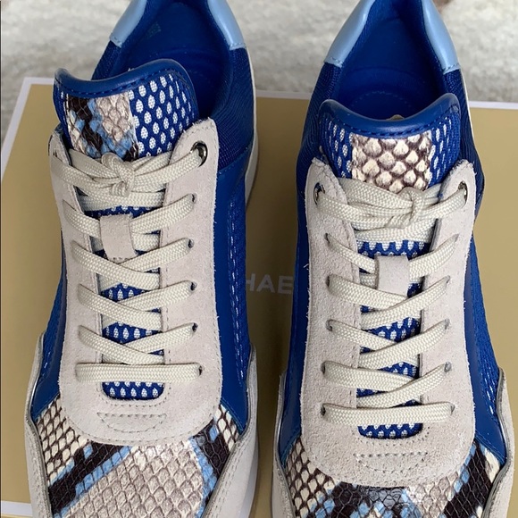 MICHAEL KORS MADDY TRAINER LG NET MESH ELECTRIC BL - Picture 10 of 16